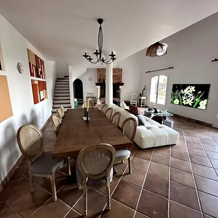 Vu Golf Tropez Stunning Sea View