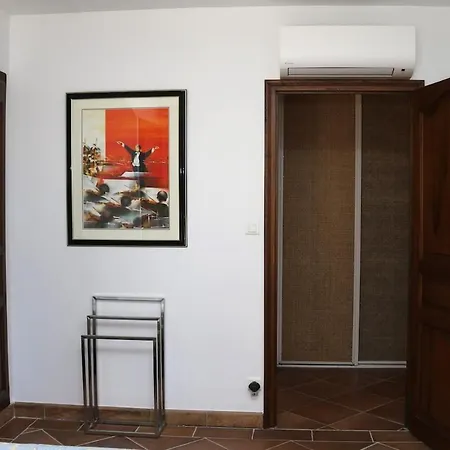 Semesterbostad Vu Golf Tropez Stunning Sea View *