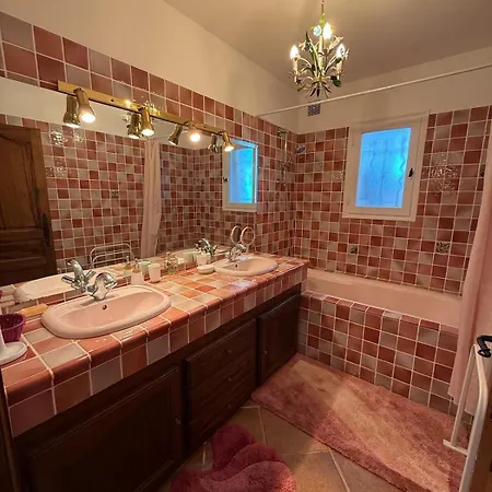 Vu Golf Tropez Stunning Sea View