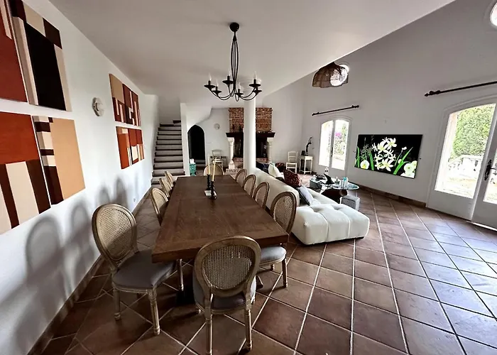 Vu Golf Tropez Stunning Sea View