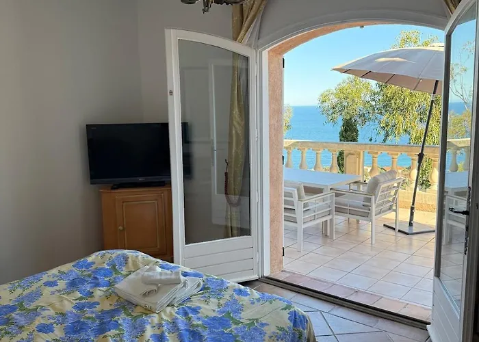 Vu Golf Tropez Stunning Sea View 別荘 *