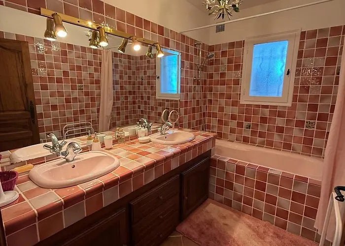 Vu Golf Tropez Stunning Sea View