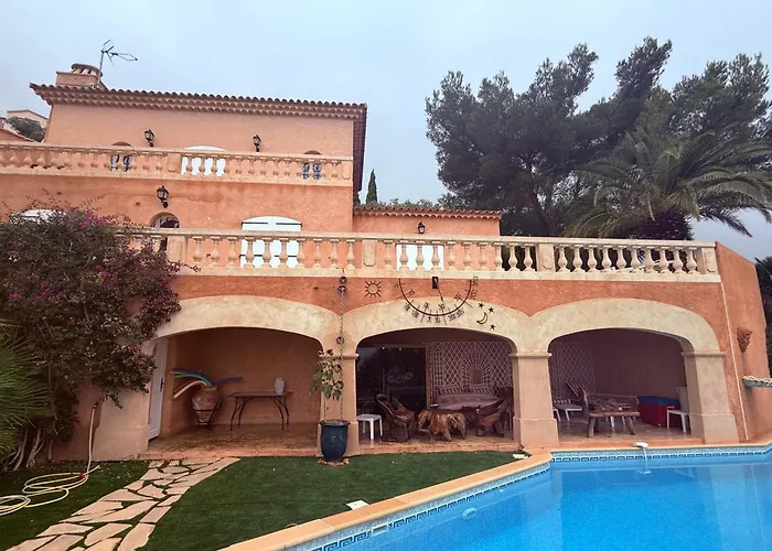 別荘 Vu Golf Tropez Stunning Sea View